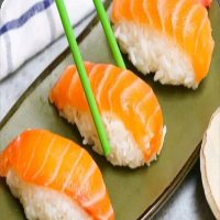 salmon-nigiri